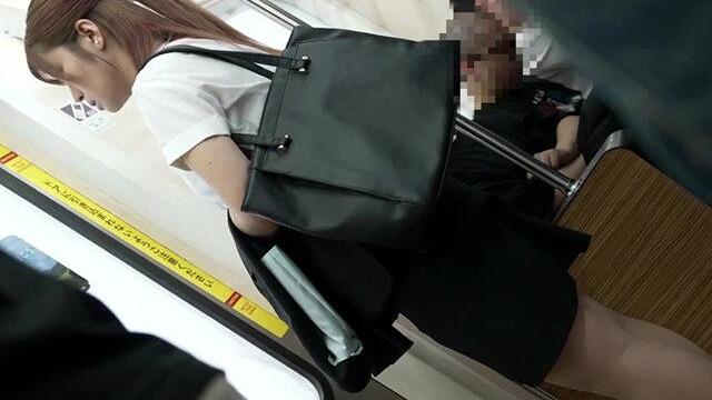 就活JDの神乳を満員電車で羞恥圧迫面接…ヌルヌルローション揉みと乳首玩具でアナルヒクつきメス汁噴射の変態堕ち！