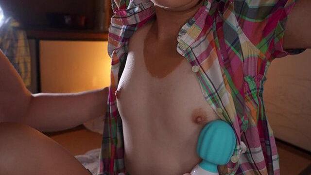 日焼け跡くっきり姪っ子姉妹の無邪気な誘惑…叔父の理性崩壊で同時種付け禁断近親中出しの夏！