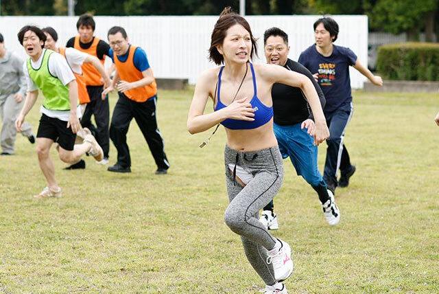 合宿引率妻が肉体労働者輪姦地獄…走って逃げても捕まり中出し連発の絶望凌辱！