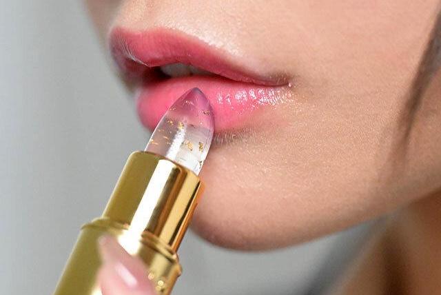 媚薬リップで地味女上司がドスケベビッチ化…体液まみれ下品フェラと中出し連発の禁断キマり性交！