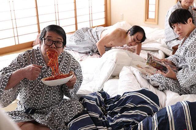 夫が子作り旅行装い妻を輪姦館へ連行…5人中出しで快楽堕ちの寝取られ旅行♡