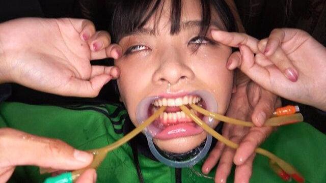 文武両道JKの喉奥鬼畜遊戯で感覚麻痺…巨根イラマと限界挿入で潮吹き絶頂の変態処刑に白目アヘ顔！